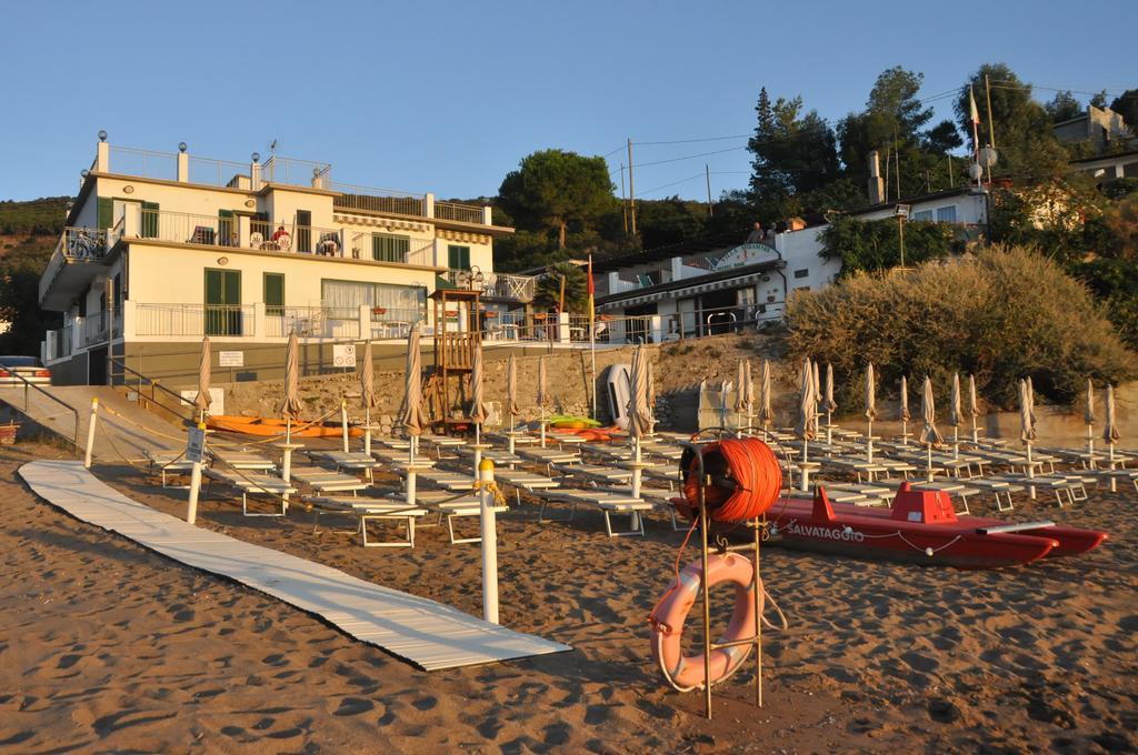 Hotel Villa Miramare Capoliveri  Exterior photo